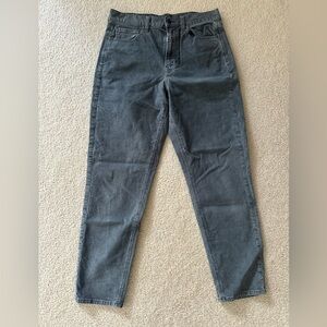 AMERICAN EAGLE Corduroy Mom Straight Jeans!